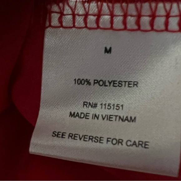 Romeo and Juliet Couture (NWT) Long Sleeve, Front Tie Top Size Medium - Picture 9 of 11